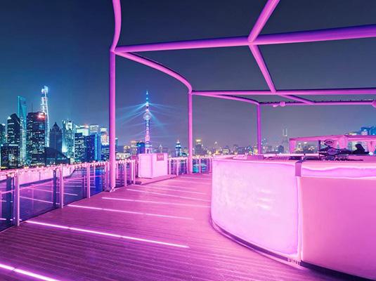 180°鸟瞰魔都江景 上海外滩悦榕庄tops酒吧全新悠闲新菜单