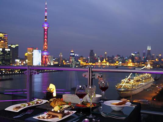 180°鸟瞰魔都江景 上海外滩悦榕庄tops酒吧全新悠闲