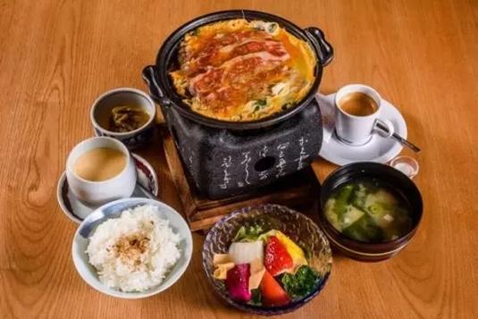 牛肉柳川锅定食套餐 98元/套